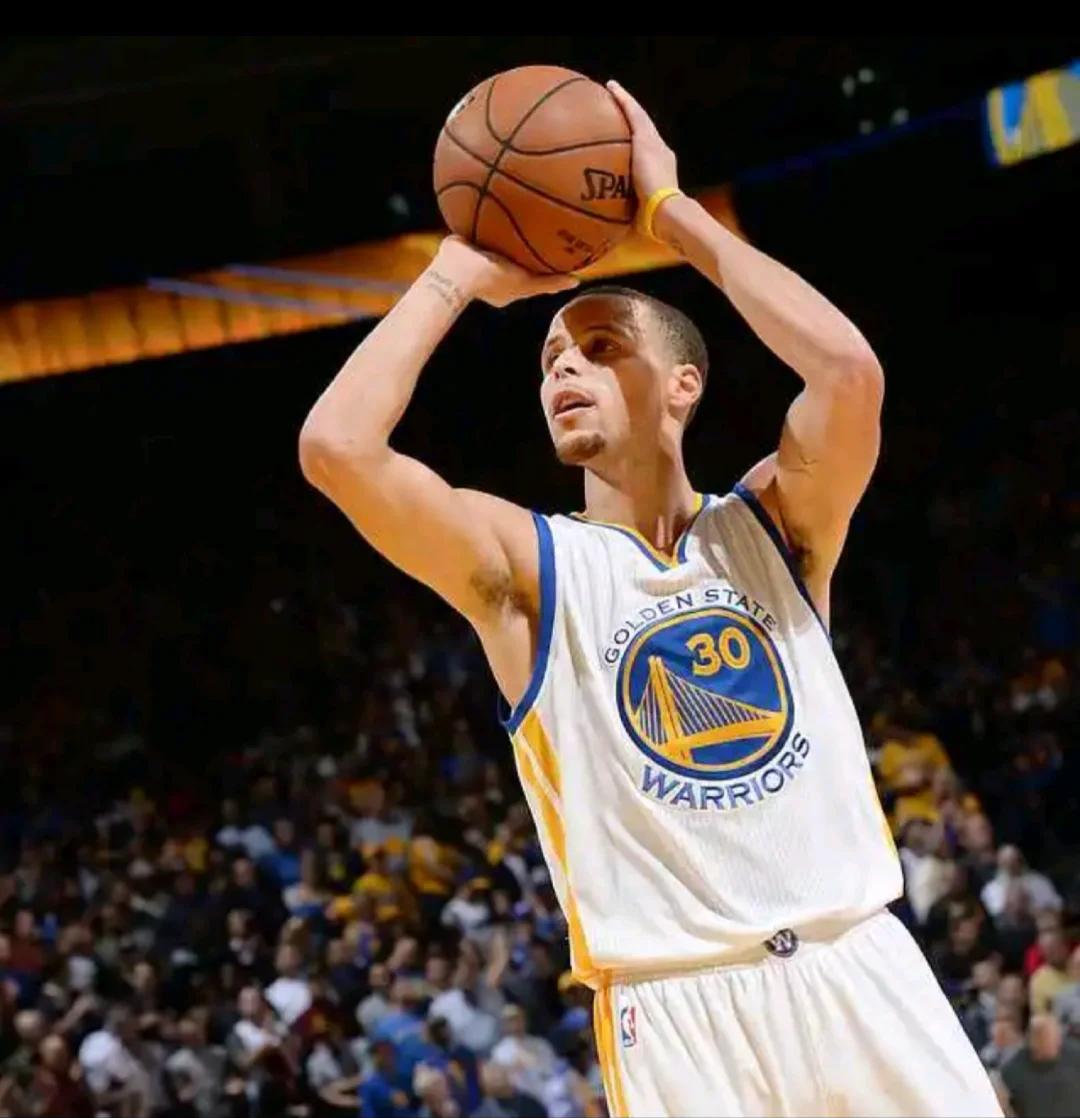 九游-库里刷新世界纪录，纳达尔教练激动落泪！的简单介绍