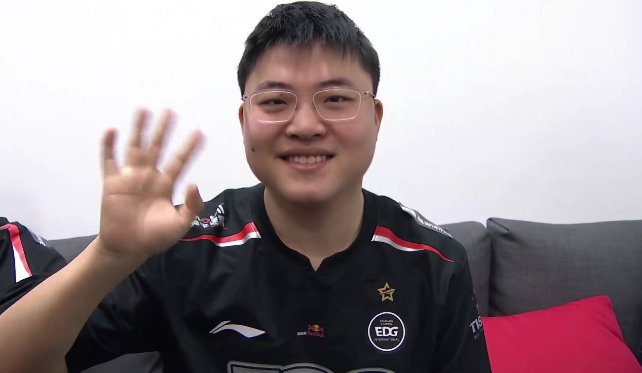 九游体育-中国队观众热烈欢呼！，Uzi迎来七赛季出色发挥再创辉煌时刻的简单介绍