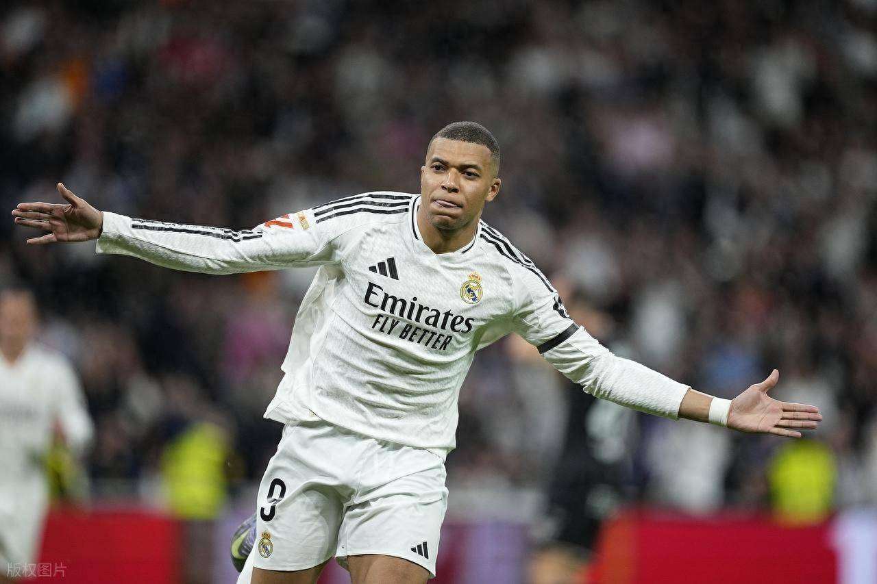 九游官网-姆巴佩重返赛场，锐不可当首场状态出色，皇家马德里观众沸腾！赛场气氛高涨的简单介绍