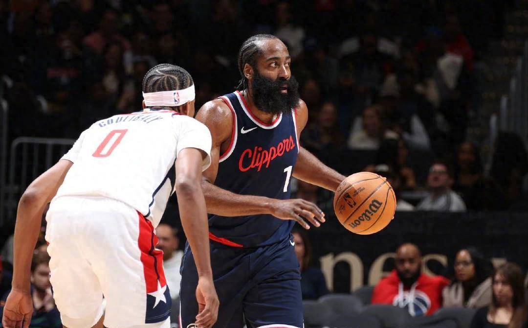 九游官网-包含哈登连续三场比赛得分超过重返赛场，篮网不断突破！赛场气氛高涨的词条