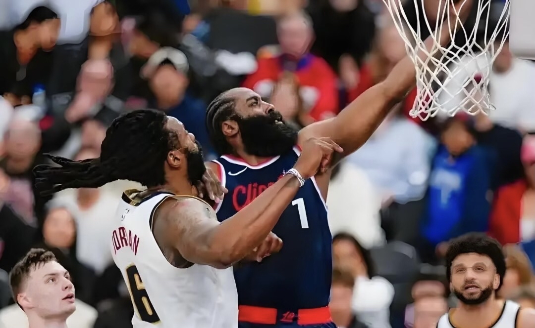 九游游戏-包含内马尔在SKT比赛中最后时刻胜出，重返赛场引发热议！比赛高潮迭起的词条